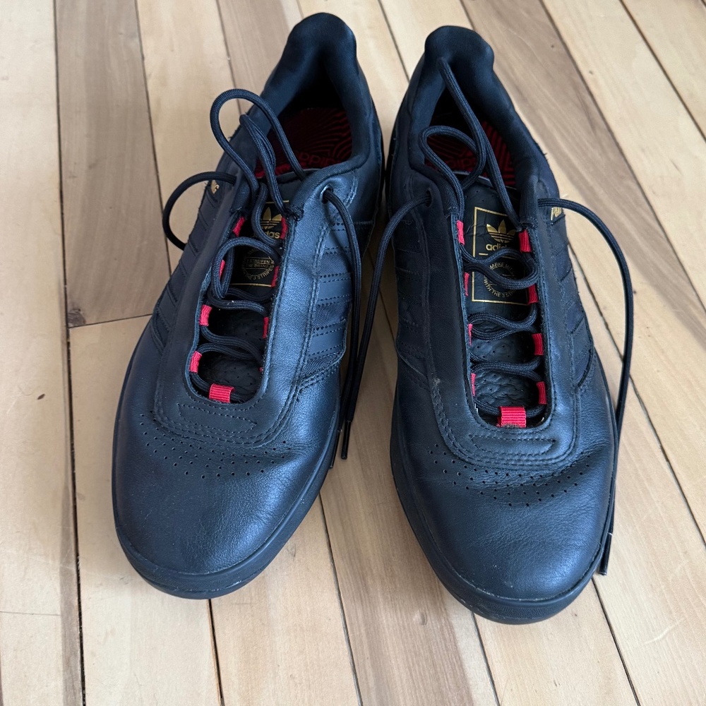 Adidas Puig Black and Red Men's Shoes size 9.5